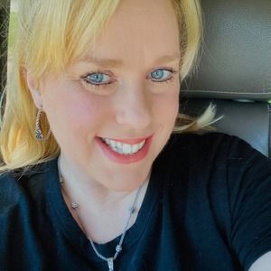 Meet your Posher, Kasey